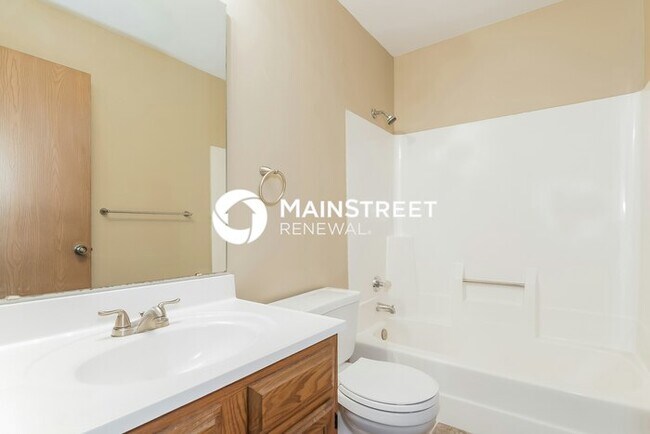 Building Photo - 3 Bedroom Pet-Friendly Home in Florissant, MO with Main Street Renewal