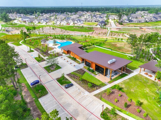 Building Photo - 16231 Sheridan River Trl