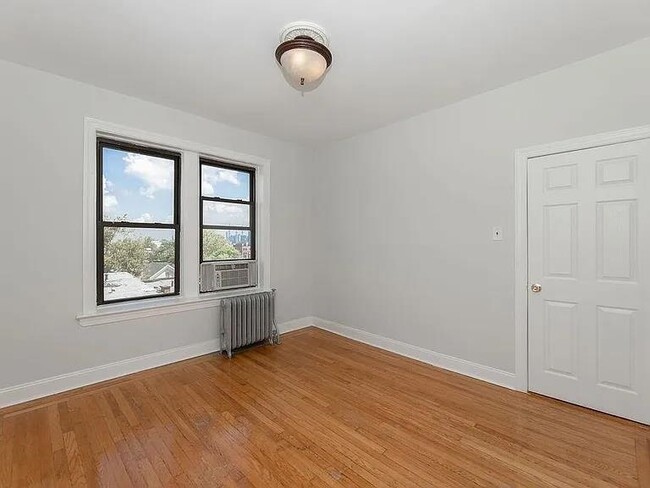 Building Photo - 50 Reservoir Ave