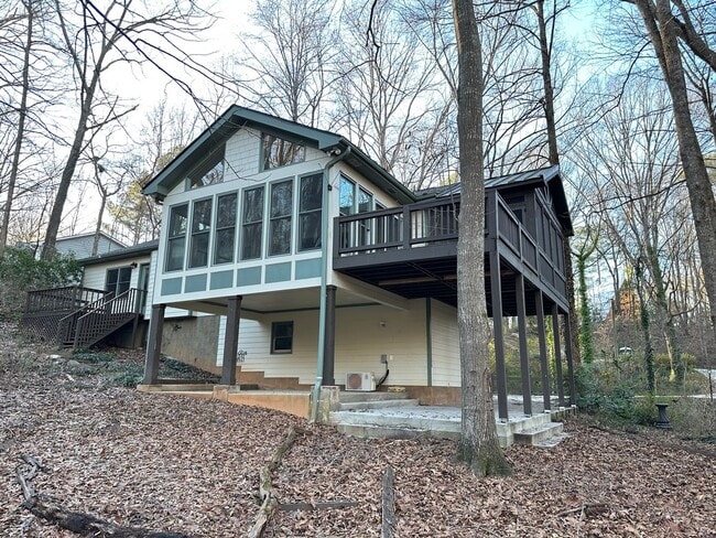 Building Photo - Beautiful Home off Timothy Available