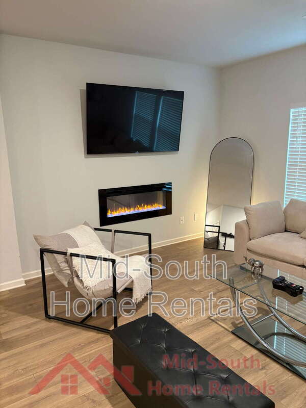 Building Photo - 515 Windemere Lp