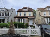 Building Photo - 111-10 204th St