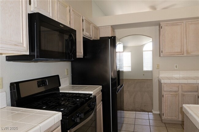 Building Photo - 4709 Victoria Beach Way