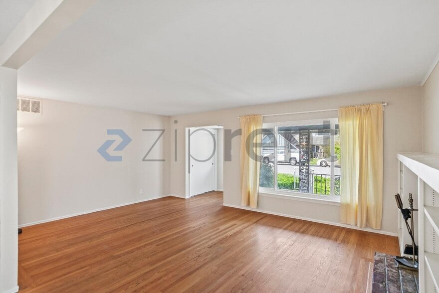 Building Photo - 1170 Glenview Dr