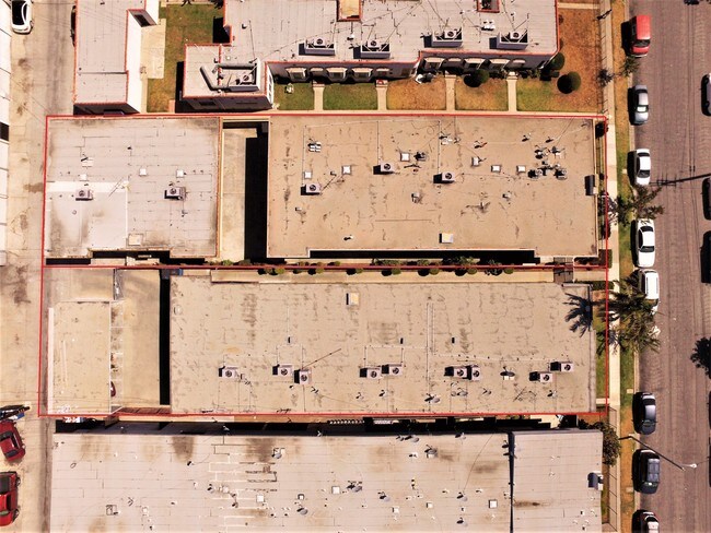 Building Photo - Don Capri