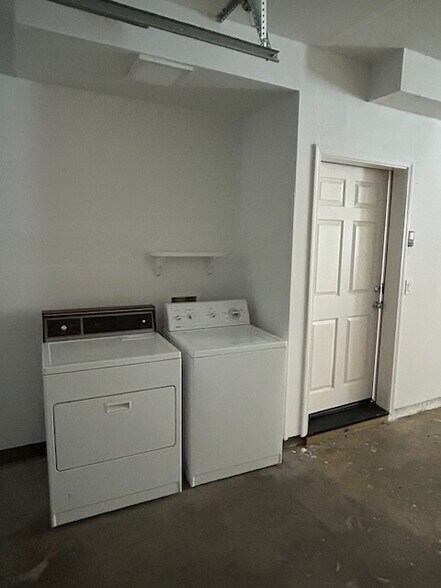 Building Photo - 2295 Orleans St