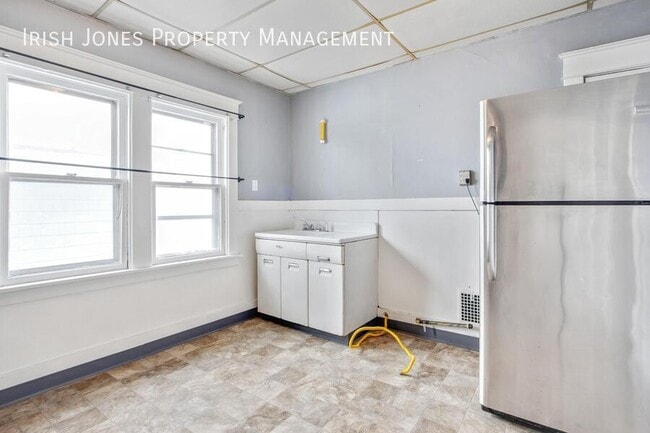 Building Photo - 105 Stevenson St