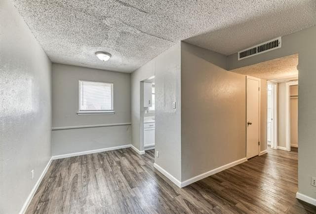 Building Photo - 5315 Columbia Ave