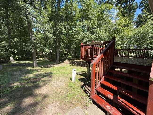 Building Photo - 7366 Surrey Dr