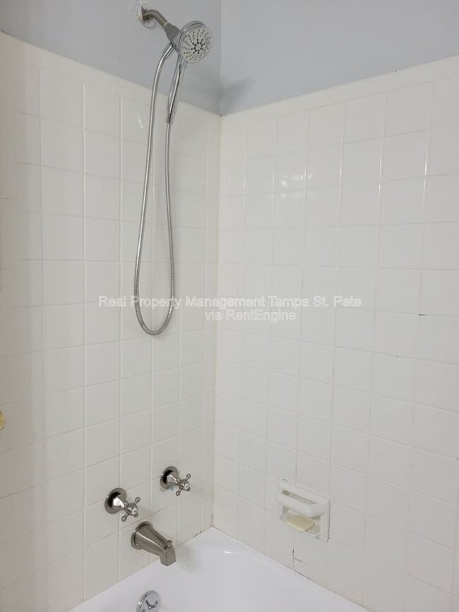 Building Photo - 4311 S Thatcher Ave