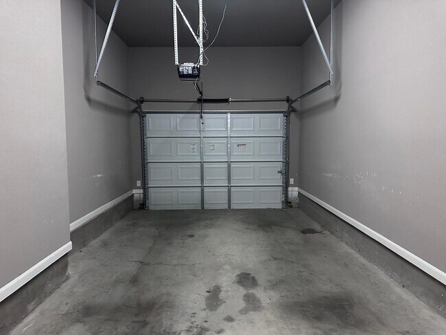Building Photo - 200 Mauna Kea Ln