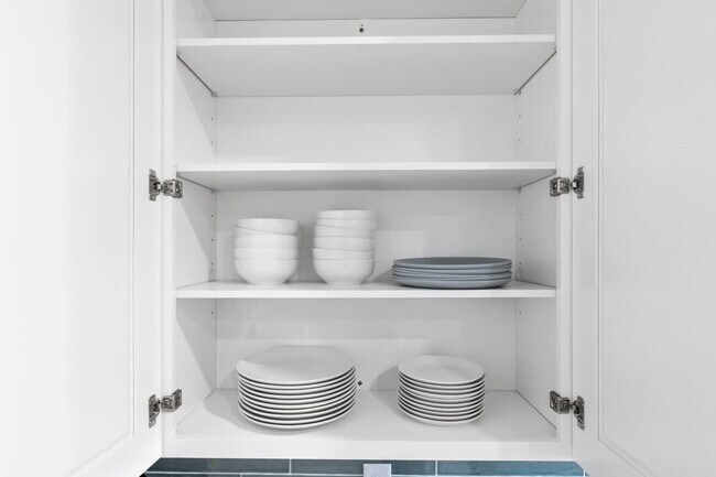 Building Photo - 925 2nd Ave S