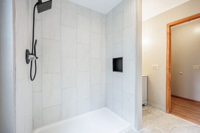 Building Photo - 12 Benton St