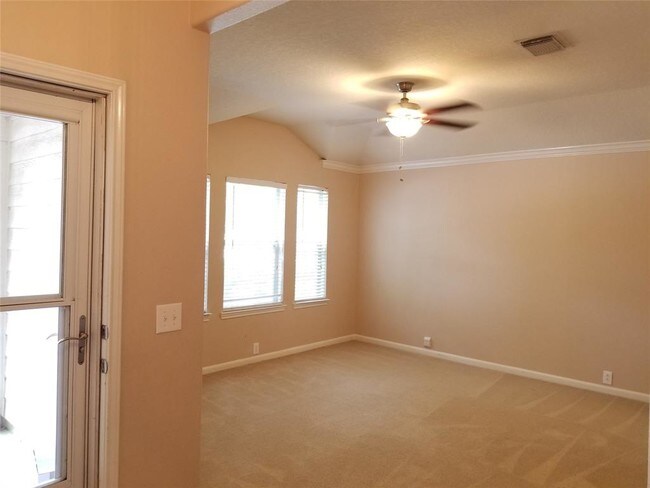 Building Photo - 2811 Foster Hill Dr