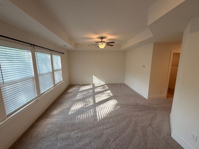 Building Photo - Unwind in Winder, with a Beautiful 3 Bed 2.5 Bath Townhome!