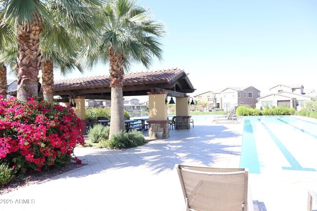 Building Photo - 4077 S Sabrina Dr