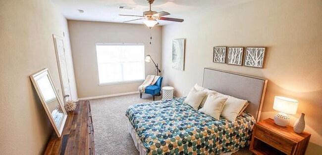 Building Photo - 1 bedroom in Conroe TX 77304