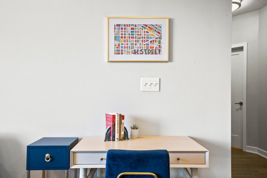 Building Photo - 1350 Maryland Ave NE