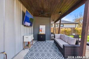 Building Photo - 227 E Baylor St