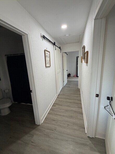 Building Photo - 2935 W Madison St