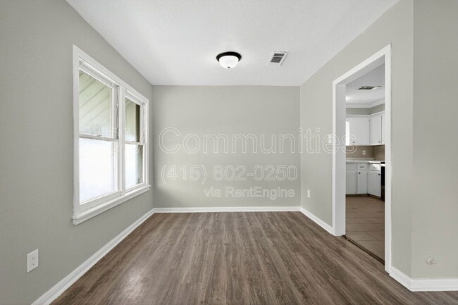 Building Photo - 709 S 7th St