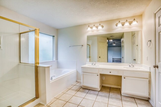 Building Photo - 8022 Willancy Ln