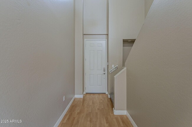 Building Photo - 615 E Portland St