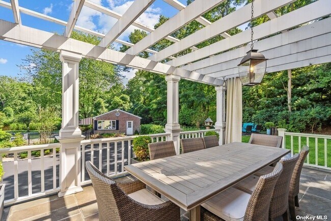 Building Photo - 157 Linden Ln