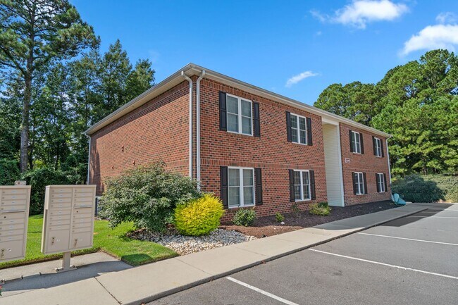 Building Photo - 3675 Clay Pond Rd