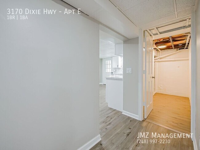 Building Photo - 3170 Dixie Hwy