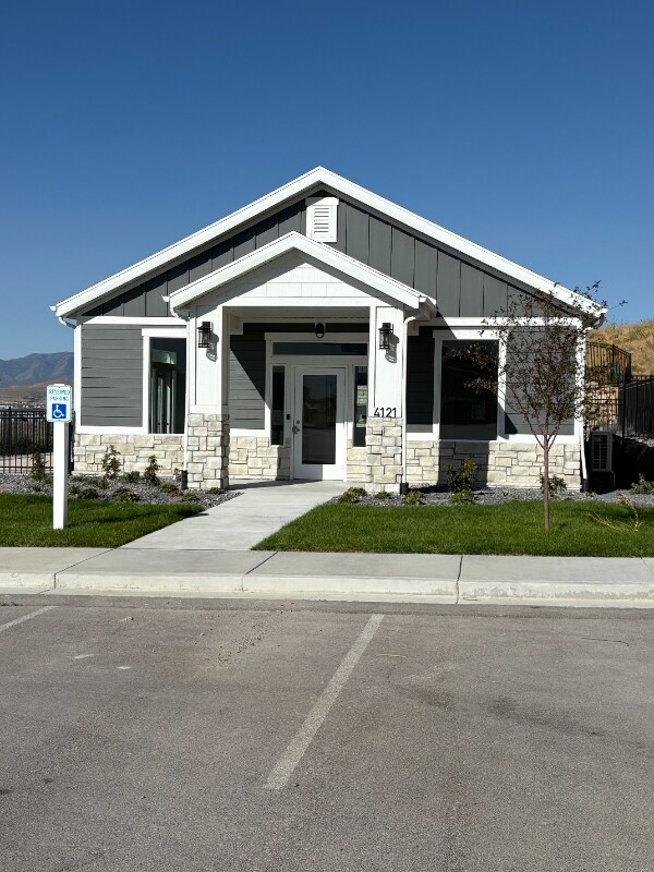 Building Photo - 946 Shadow Brk Ln