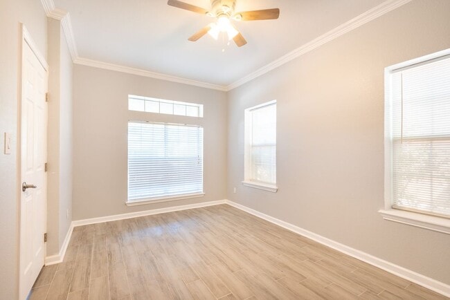 Building Photo - 1302 San Miguel Dr