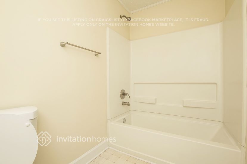 Building Photo - 1019 Pine Cove Dr SW