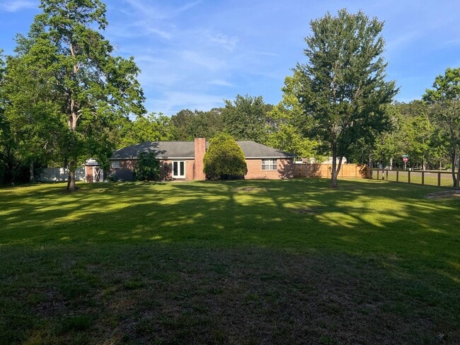 Building Photo - 54071 Armstrong Rd