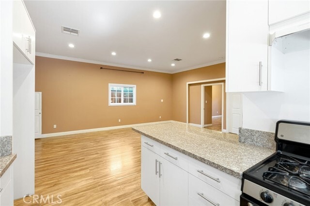 Building Photo - 15549 Ludlow St