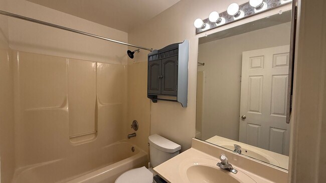 Building Photo - 3 Bedroom Rambler in Spotslvania