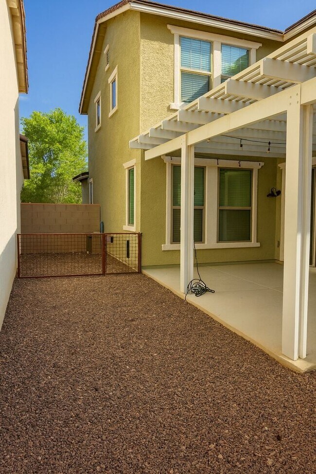 Building Photo - Charming 3BR House in Buckeye