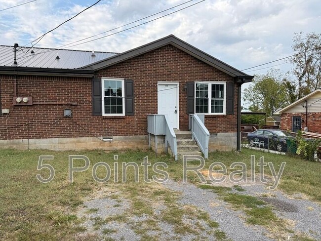 Building Photo - 1203 Sylvia Dr