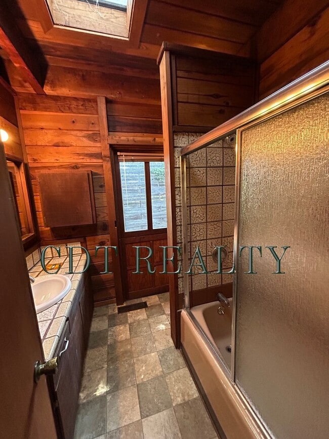 Building Photo - 3BR/ 2BA CARMEL VALLEY RETREAT