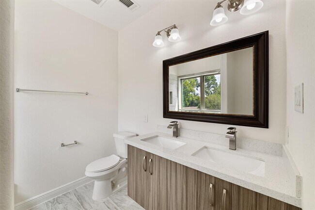 Building Photo - 5105 Malmedy Rd