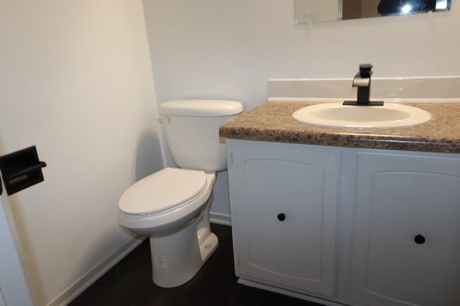 Building Photo - 3 Bedroom Duplex