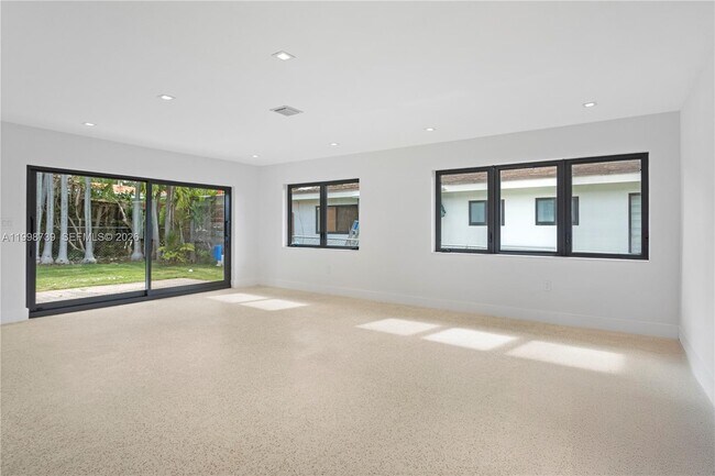 Building Photo - 2345 SW 23rd Terrace