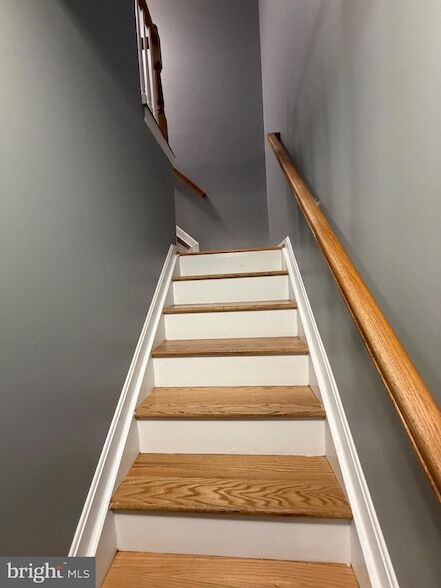 Building Photo - 7704 Periwinkle Way