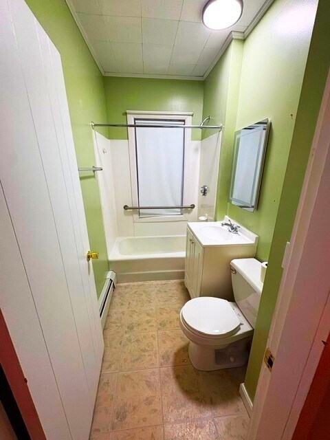 Building Photo - 17-19-19 Maplewood Ave