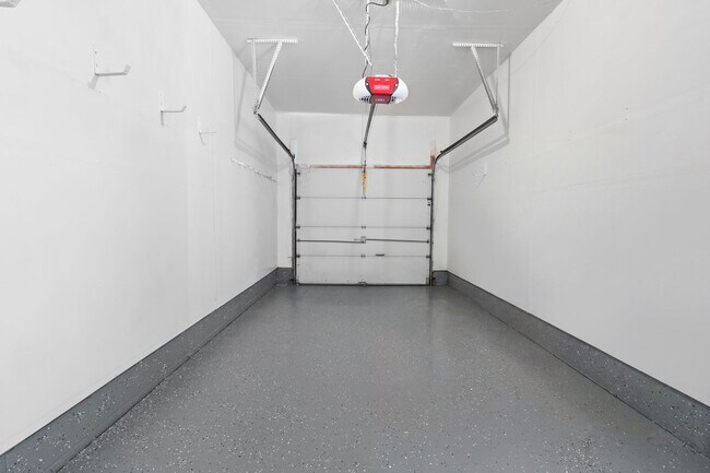 Building Photo - Beautifully Renovated Townhome in The Ridings at Brookside – Macungie