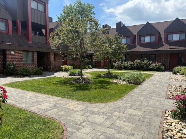 Building Photo - 105 Montoya Dr