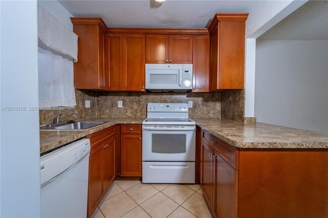 Building Photo - 2342 NW 36th Ave