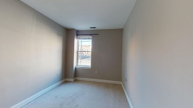 Building Photo - 1417 Chapin St NW