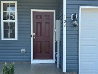 Building Photo - 124 Rae Ct