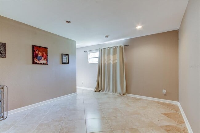 Building Photo - 6515 Orchard Dr N